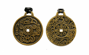imperijos amuletas iš abiejų pusių